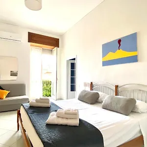 casa-luisa-naples.hotels-amalfi.com/