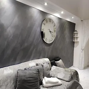 la-casa-di-titina-naples.hotels-amalfi.com/